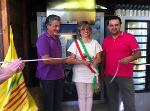 inaugurazione-distributore-formaggio-aulla-8-8-14.jpeg