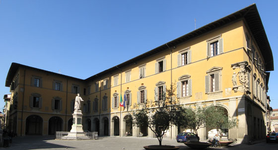 Prato,_Palazzo_Comunale