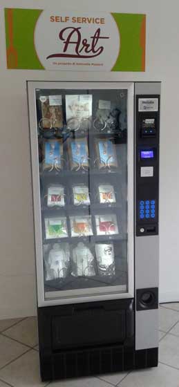 Col vending va in mostra la Self Service Art