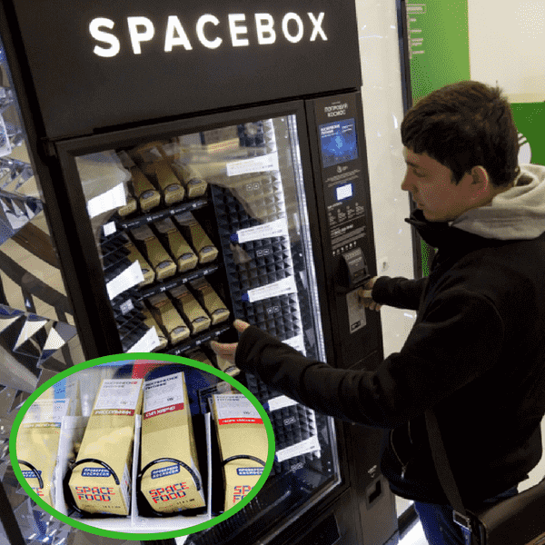 Gli snack e i piatti spaziali fanno il loro ingresso nel vending