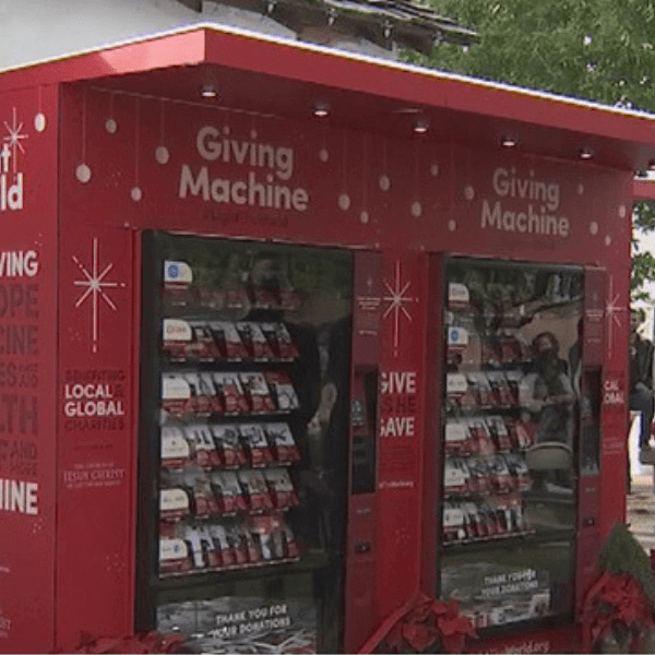 Beneficenza e vending: a Natale si può donare a chi ha bisogno grazie ai d.a.