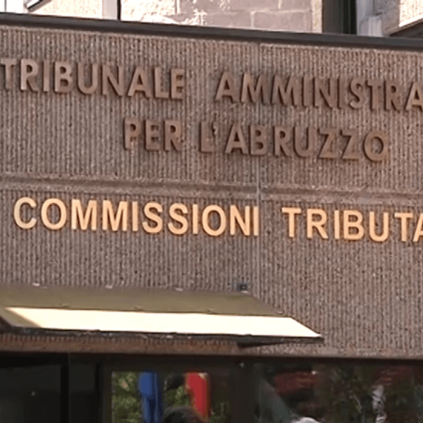 Il TAR Abruzzo respinge il ricorso contro le ordinanze dei Comuni Plastic Free