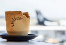 Per ridurre i rifiuti in volo, le tazze del caffè vanno mangiate