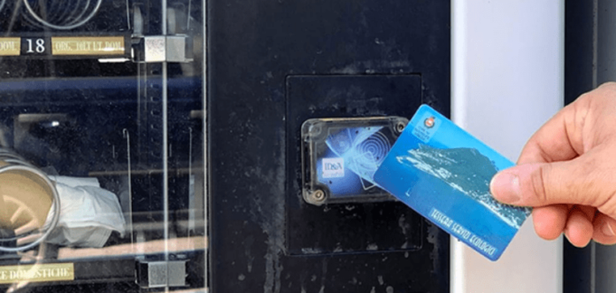 VENDINGNEWS.IT mascherine 842-min SICUREZZA COVID VENDING DISTRIBUTORI AUTOMATICI Se non ci fossero i distributori automatici di mascherine…
