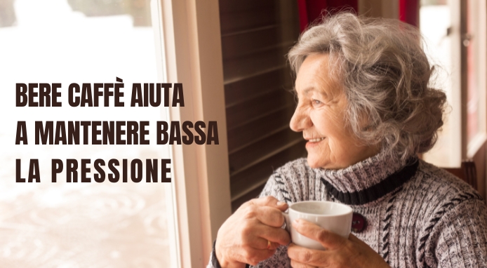 Tre tazze di caffè al giorno per tenere bassa la pressione