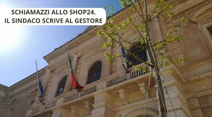 Schiamazzi notturni al negozio automatico e il sindaco scrive al gestore