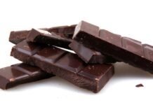 Cacao ai massimi storici e i produttori riducono il peso di barrette e tavolette
