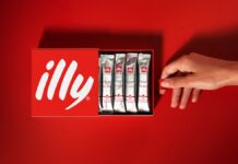 illycaffè lancia Instant Stick: il nuovo caffè solubile 100% Arabica in monodose