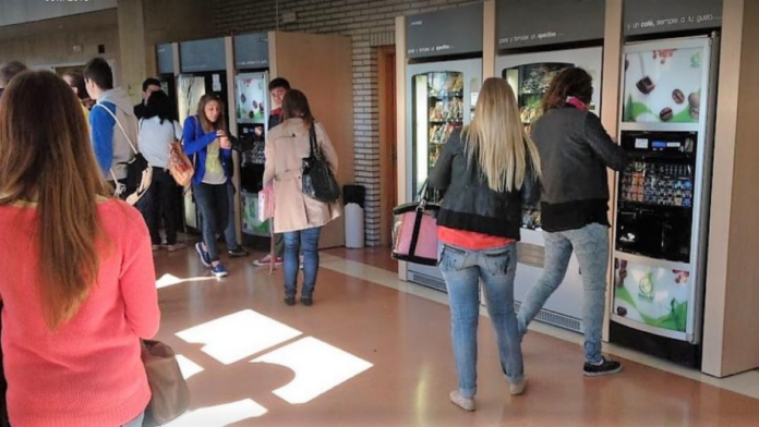 LA SAPIENZA AUMENTI PROTESTE 1200 VENDING NEWS